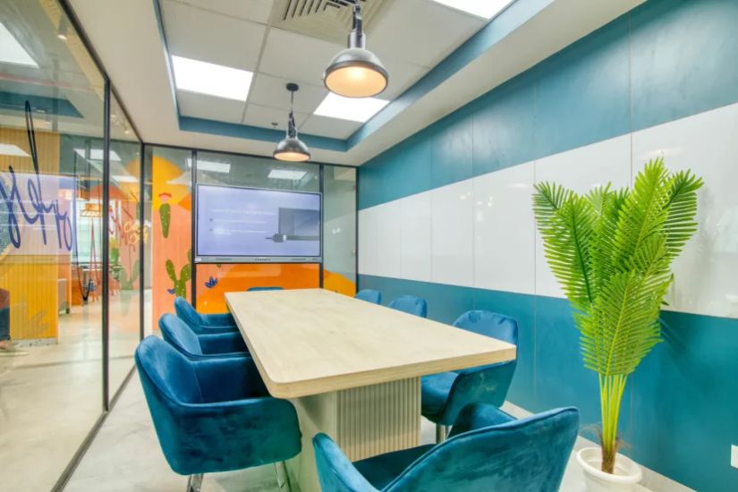 Ofis Square Iconic Corenthum